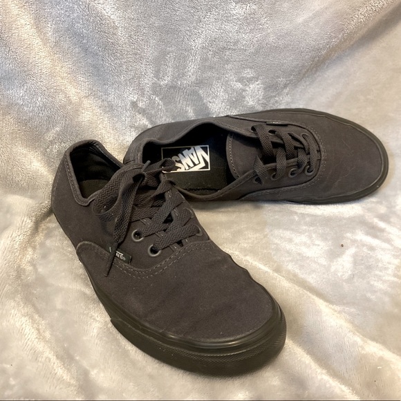 Vans - Picture 1 of 1